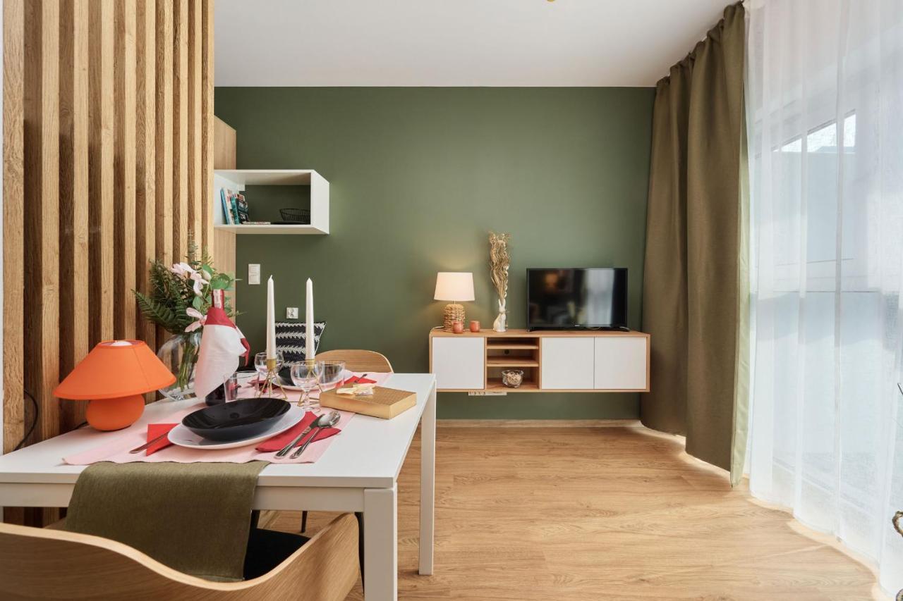 City Panorama Studio Apartments Jaworska 4 By Noclegi Renters Wrocław Exterior foto